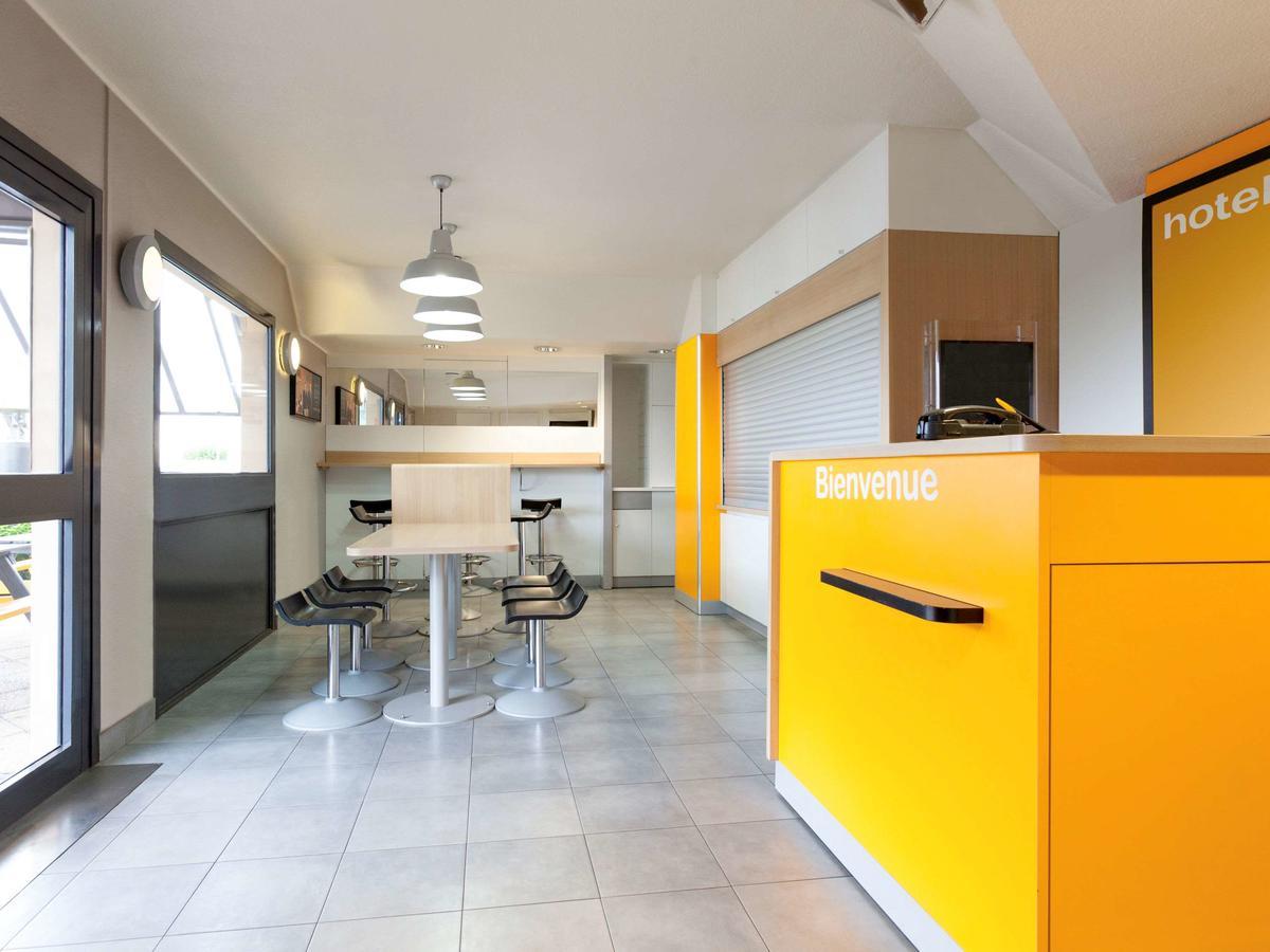 Hotelf1 Bollene A7 Exteriör bild